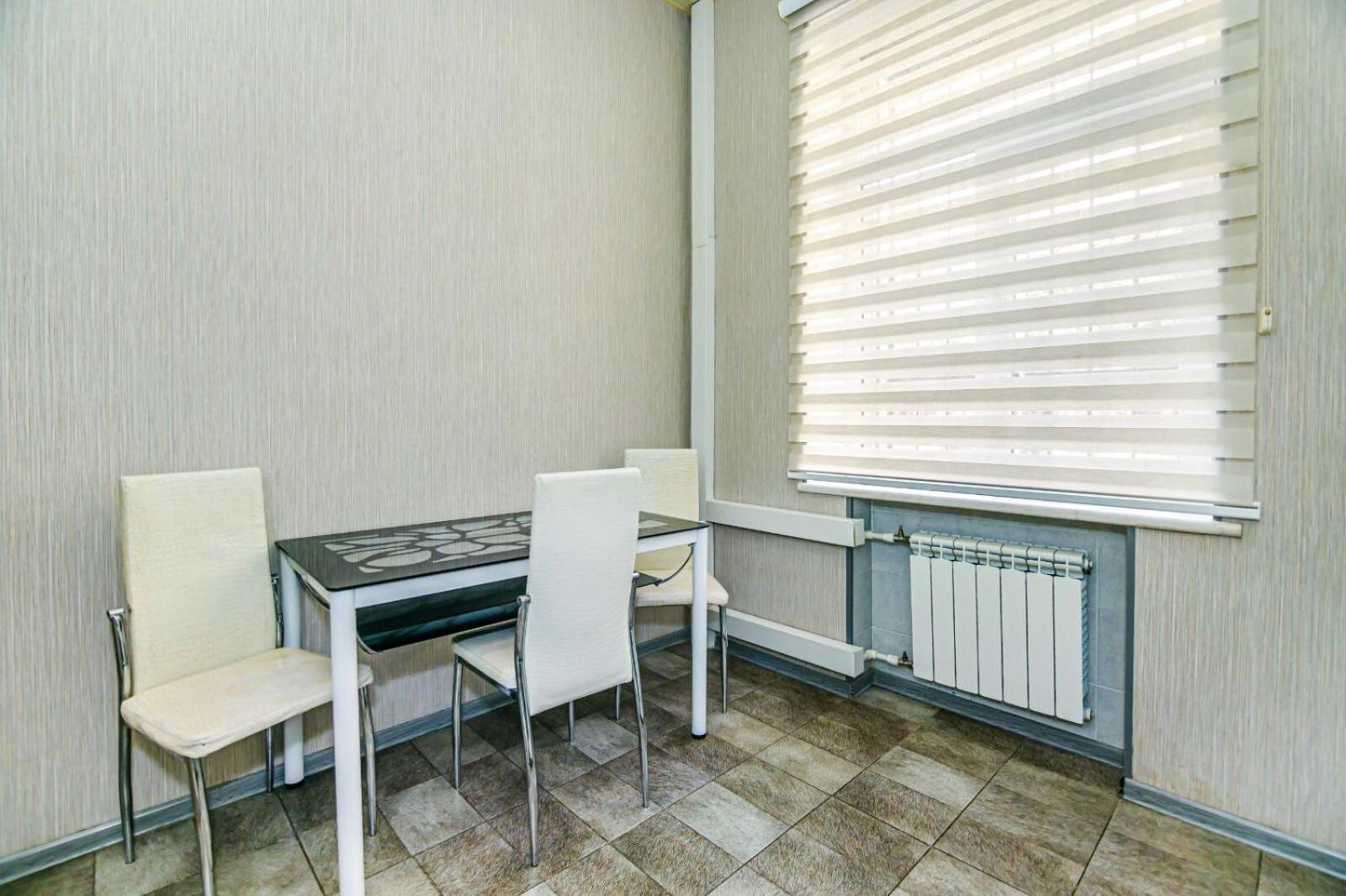 Azneft Square Deluxe Apartment Bakoe Buitenkant foto