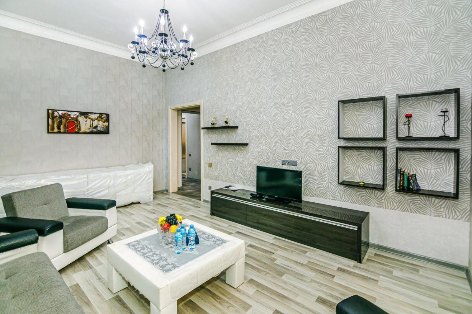 Azneft Square Deluxe Apartment Bakoe Buitenkant foto